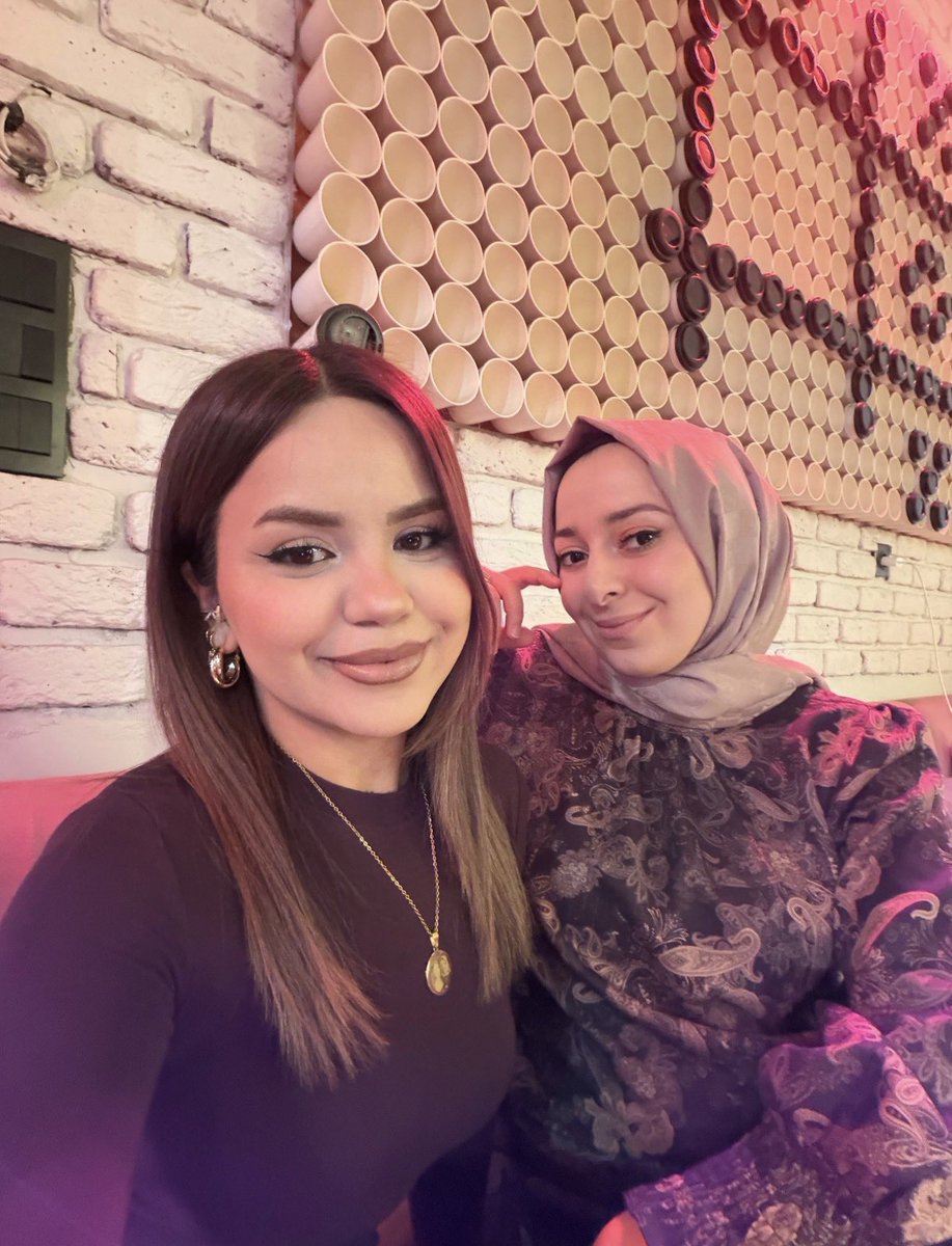 elvanhzzer's tweet photo. Aile 💗 https://t.co/jjxNqhJsf1