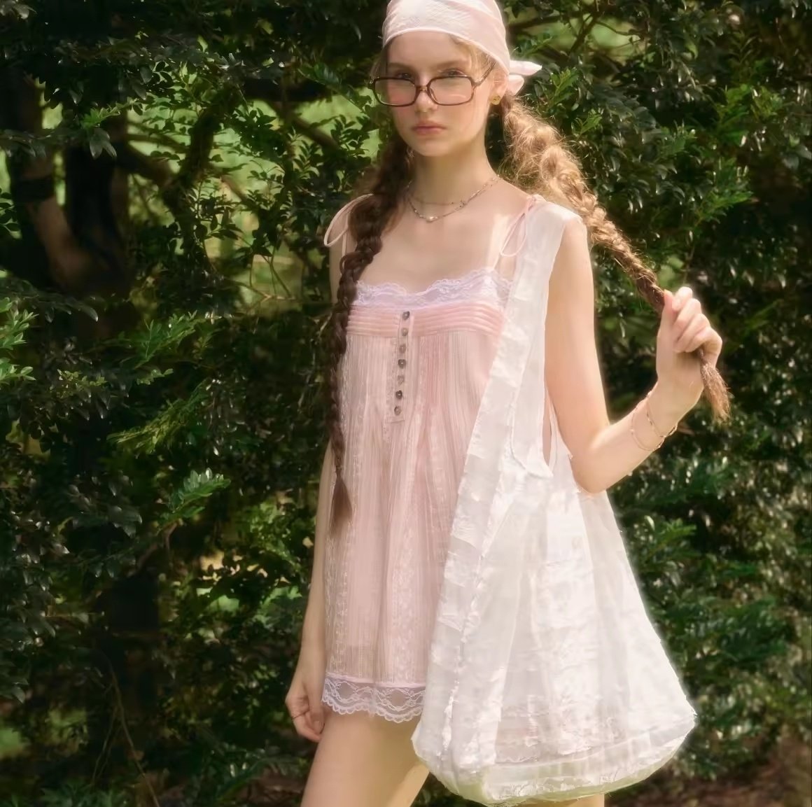 ก็ว่าคุ้นๆชุดนี้น้องเนย เลยทักไปถามร้าน lookbooklookbook
ใช่จริงๆด้วย เดี๋ยวมัมซื้อมาใส่กับลูกดีก่า ขอบคุณเจ้าของภาพด้วยนะคะ
#butterbear