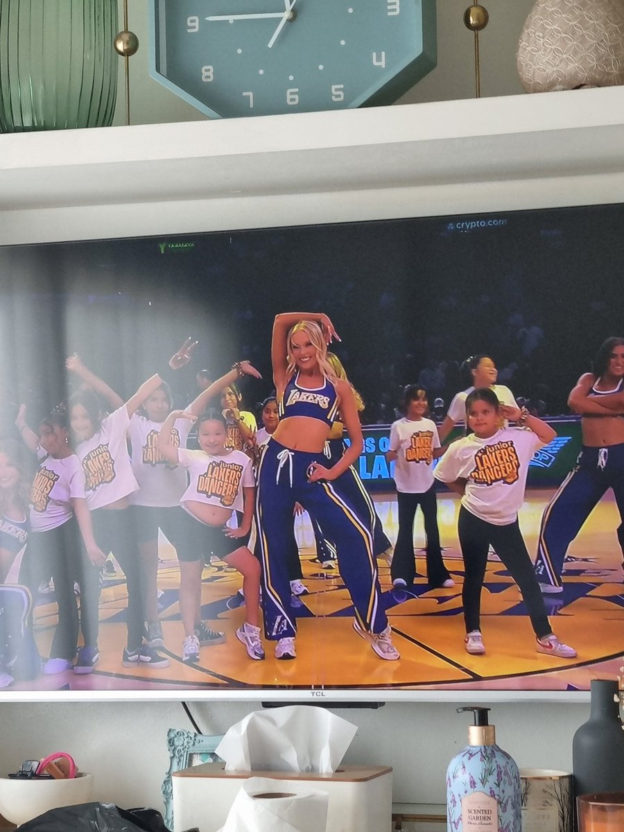 Nini Bunini 💜💛 tweet media