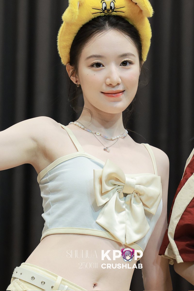 KpopCrushLab tweet media