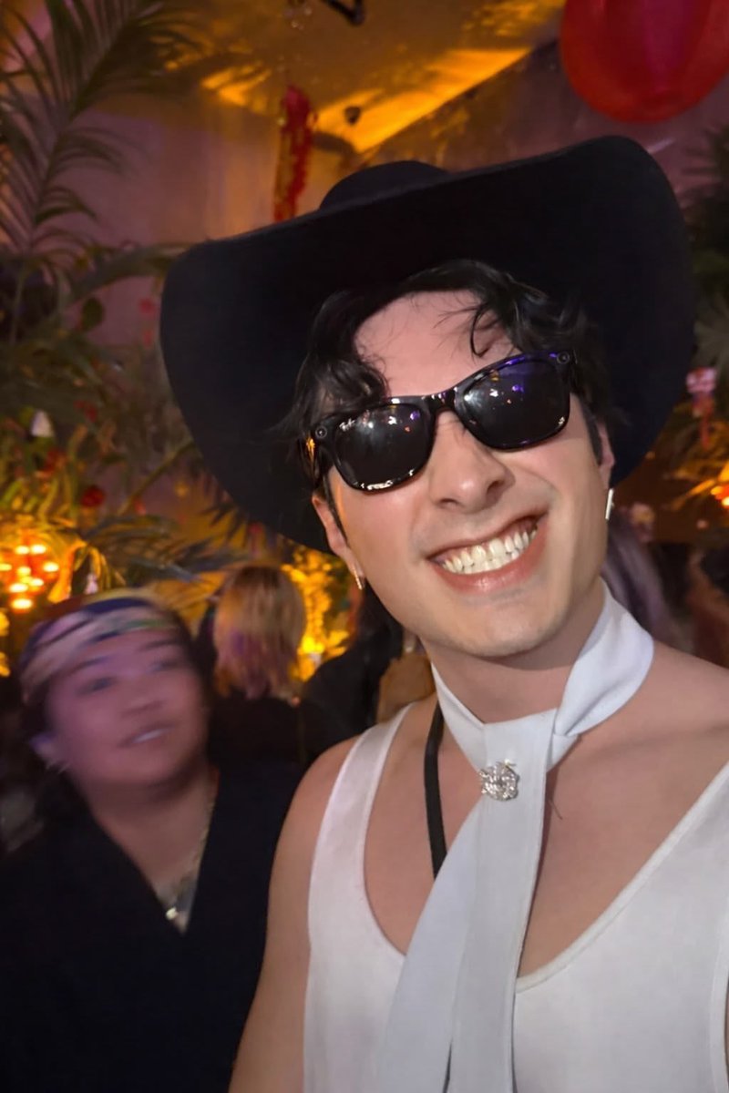 Shᥲᥒᥱ tweet media