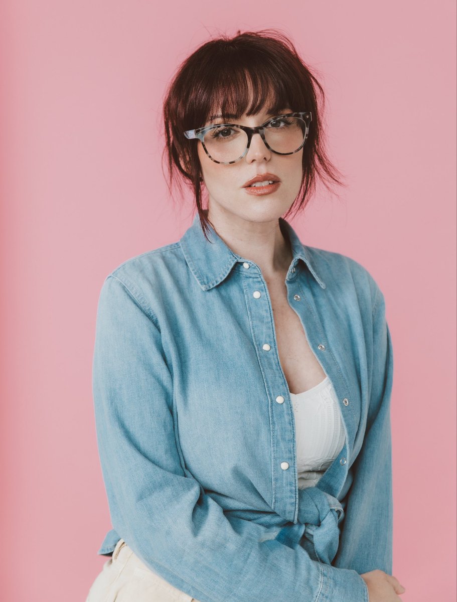 Amber Lee Connors tweet media