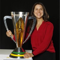 O_SPFC_Soberano's tweet photo. ⚠️⚠️⚠️ SPFC é o time que mais emprega parente!!!

🚨 Foi demitida hoje Erika Podadera, diretora executiva administrativa. O detalhe é que ela é esposa de Márcio Carlomagno, ex-CEO e superintendente do clube.

Filho de Belmonte num cargo, filha de Massis em outro, esposas de CEO.. https://t.co/fAPqVZsLM8
