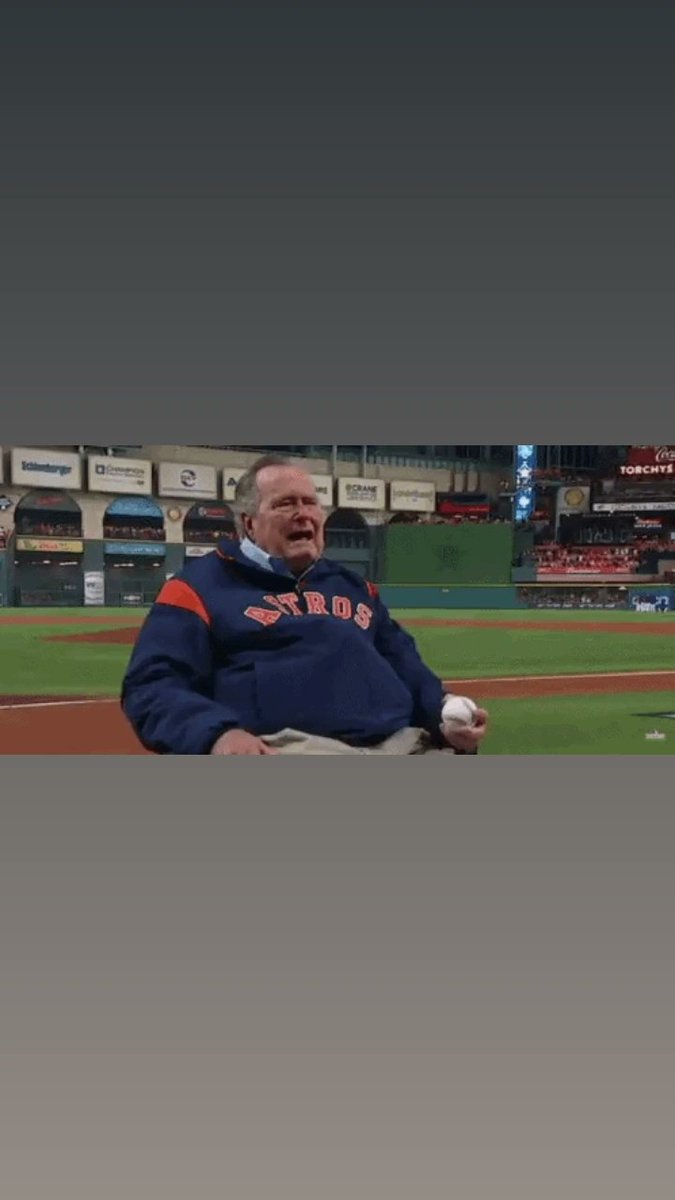 🦋🪂🔻Elmer & Modern Monarch🔻🦋🪂 tweet media