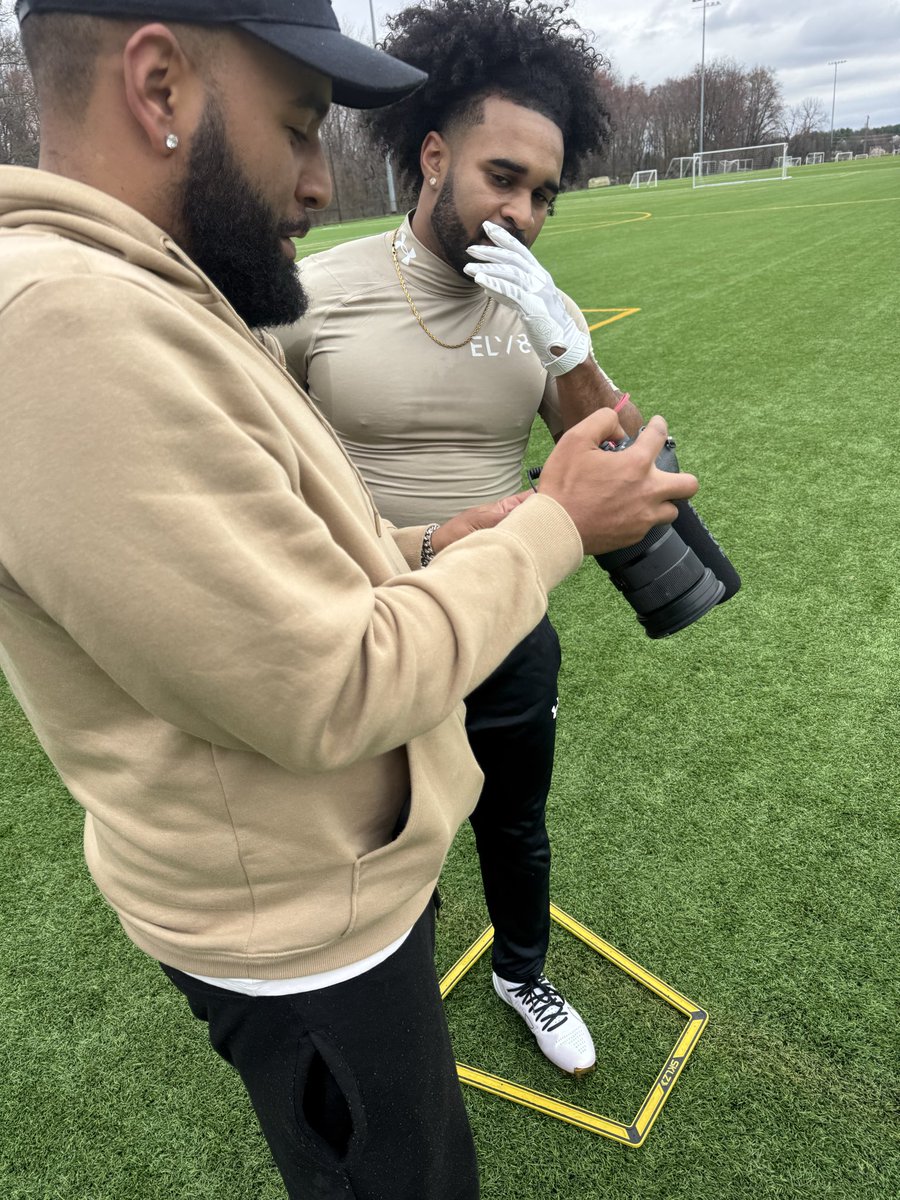 TheCoachSavage's tweet image. @KearneyNaieem loading... 

#ELV8 #youthfootball #footballcamp