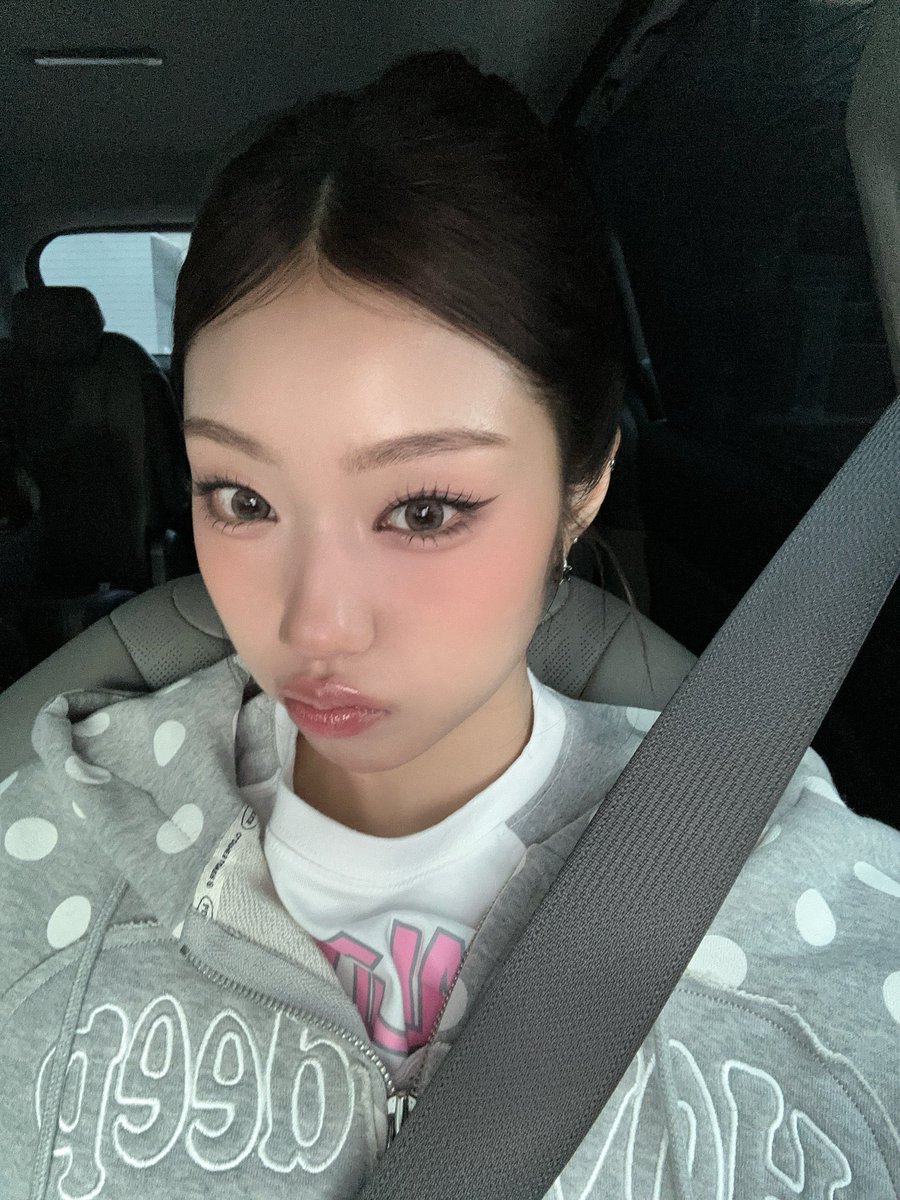 ꒰ྀི১ Bella Choi tweet media