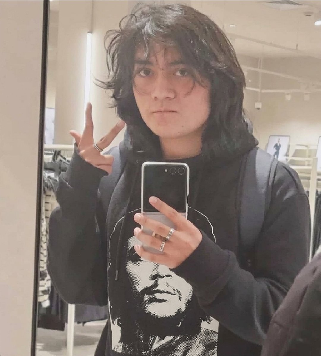 NylonRey's tweet photo. @izq_pop @Informa3Chile 🔴 Este es el asesino de la inspectora en el colegio de Calama, adivinen, es Militante de PC de Chile, esta es la Izquierda Extrema. Difundir para que Chile sepa que sus pupilos están Ideologizados y llenos de Odio.

#InstaurarLapenadeMuerte https://t.co/pceEIUHYkx