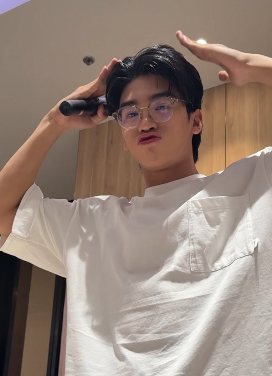 puppyboiiii tweet media