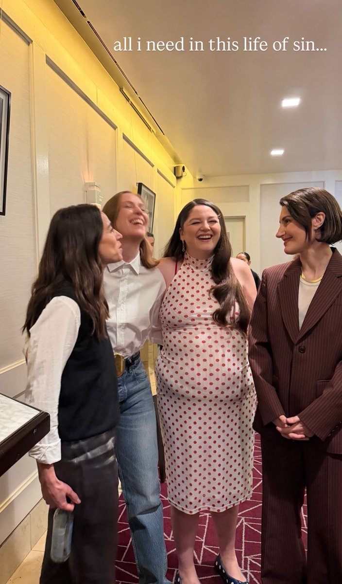 best of hannah einbinder tweet media