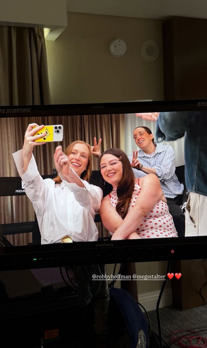 best of hannah einbinder tweet media