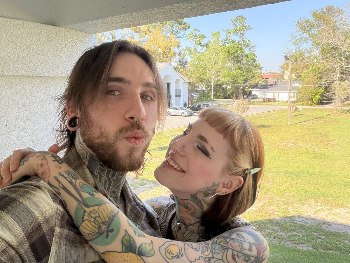 larn 🦊💛💋 tweet media