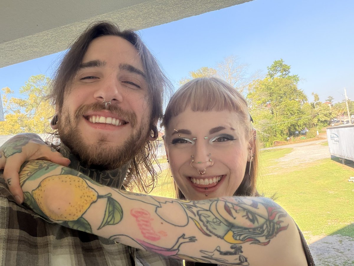 larn 🦊💛💋 tweet media