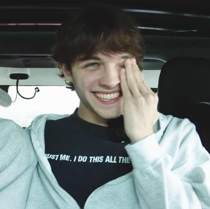 ๐ฅ๐ฒ๐ฑ๐๐๐ฃ๐ tweet media