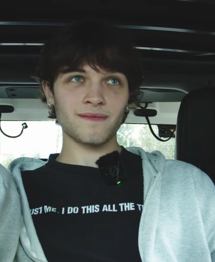 ๐ฅ๐ฒ๐ฑ๐๐๐ฃ๐ tweet media