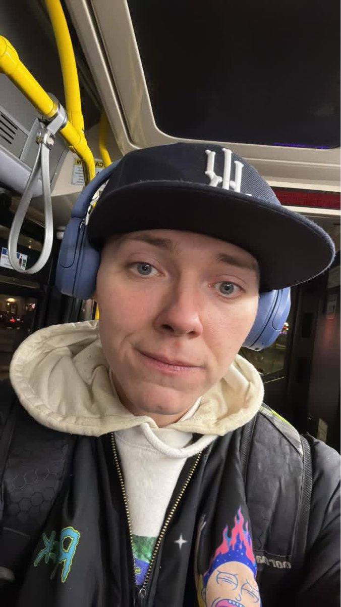 TheRealDudja's tweet image. Another night heading home to be all alone #greatday #working #stillalone