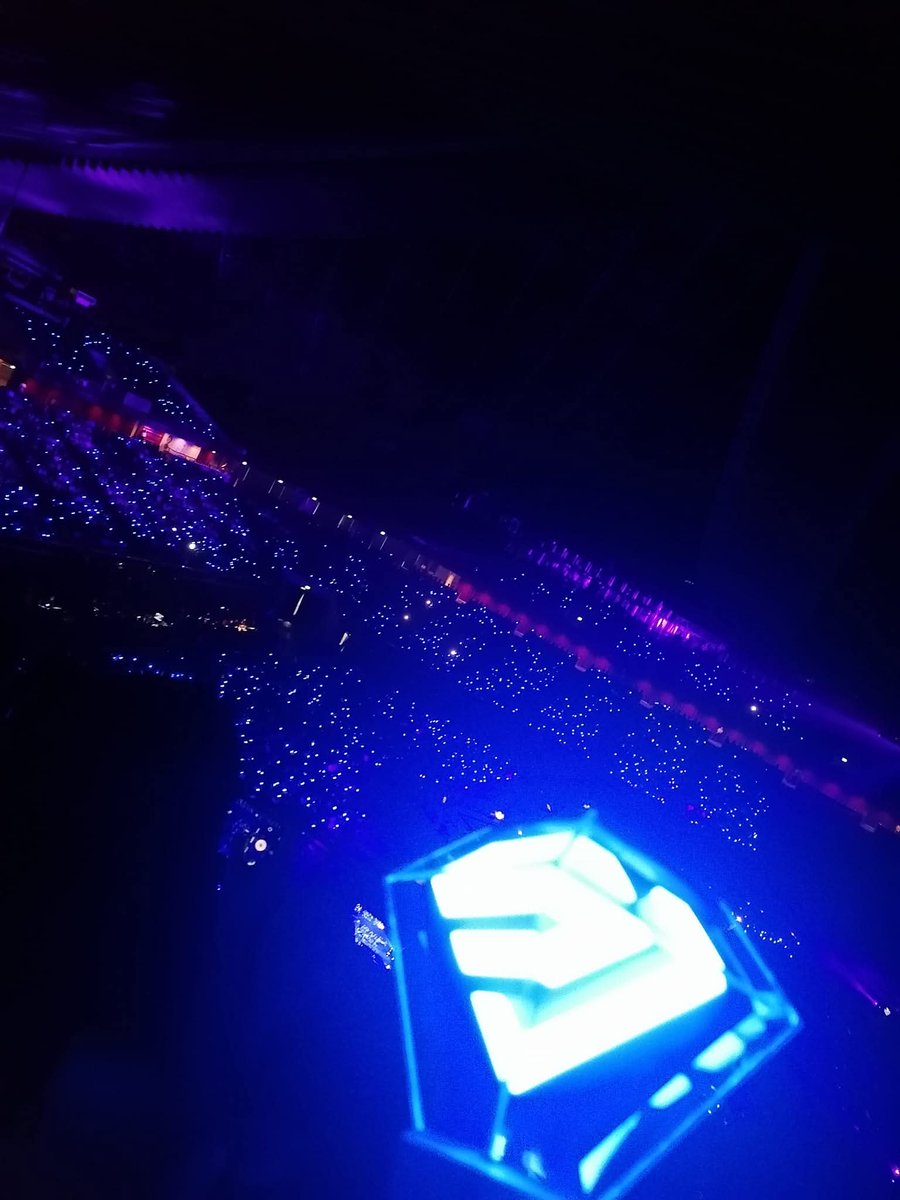 Saranghaeeeee3's tweet photo. Nasaan na ang mga bebe na yan? 💙
babalik-loob muna sa mga koryano ko 🫰
#SuperJunior
#SuperELF https://t.co/Dh9PPllEu4