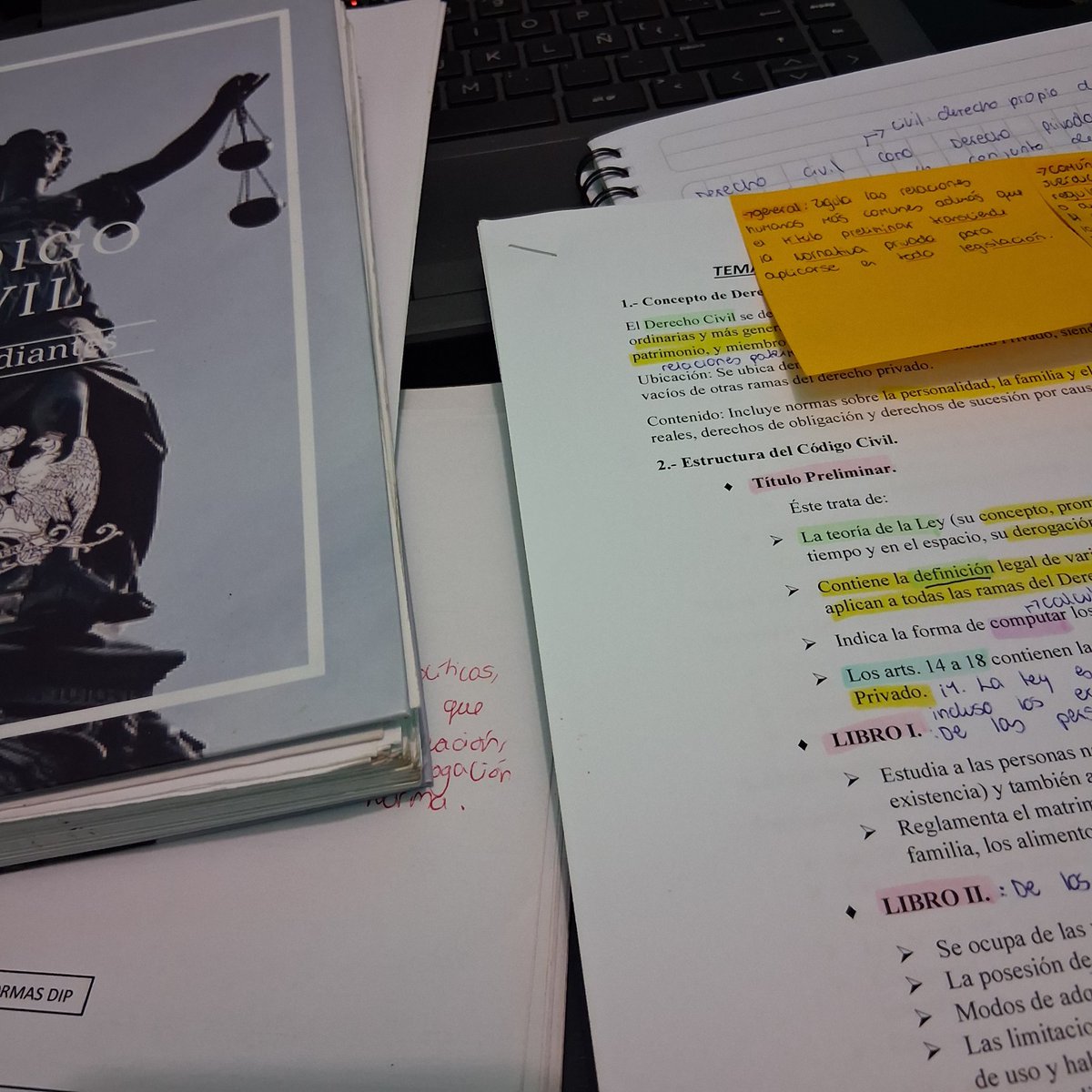 Hellen ⋆ tweet media