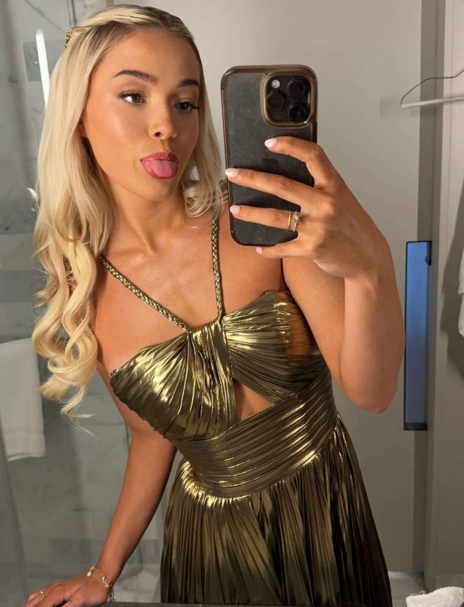 alphalivvy's tweet photo. Friday nightttt
The perfect night
For a nice fat relapse
Do not disappoint me loser😘

findom femdom catfish scam hypno relapse paypig https://t.co/SMma1Em1n2