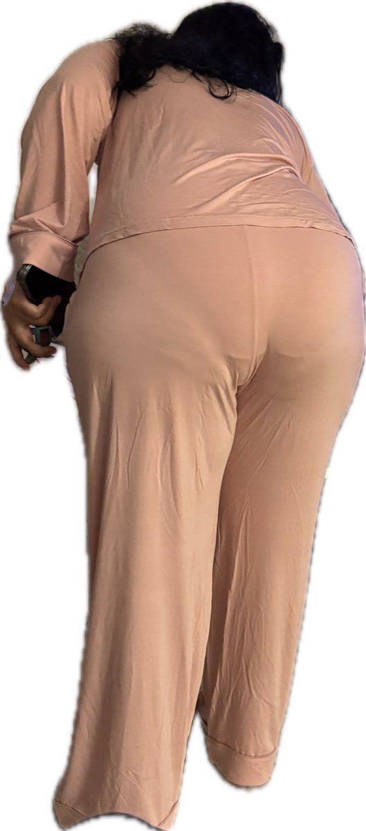 ششال tweet media