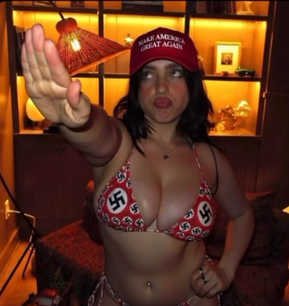 Space_✨ tweet media