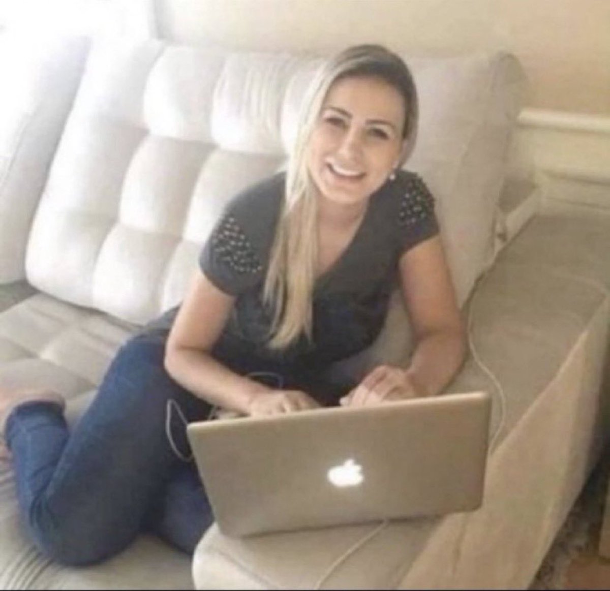 nina ⚢ 🐦‍⬛ tweet media