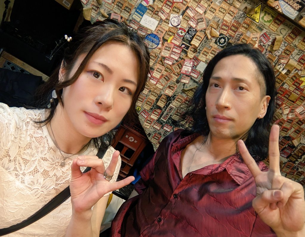 an_to_shiru's tweet photo. 先日は千葉ANGA『BIRTHDAY vol.15』ありがとうございました！とても素敵な夜でした。杏仁豆腐とおしるこ太郎、次回のライブは4/24(金) 新潟 GOLDENPIGS BLACK STAGEにて、アトゥリーチナ企画『マトリョーシカ』新潟編です！よろしくお願いいたします。
#マトリョーシカという音楽イベント https://t.co/9hAN5VjpGn