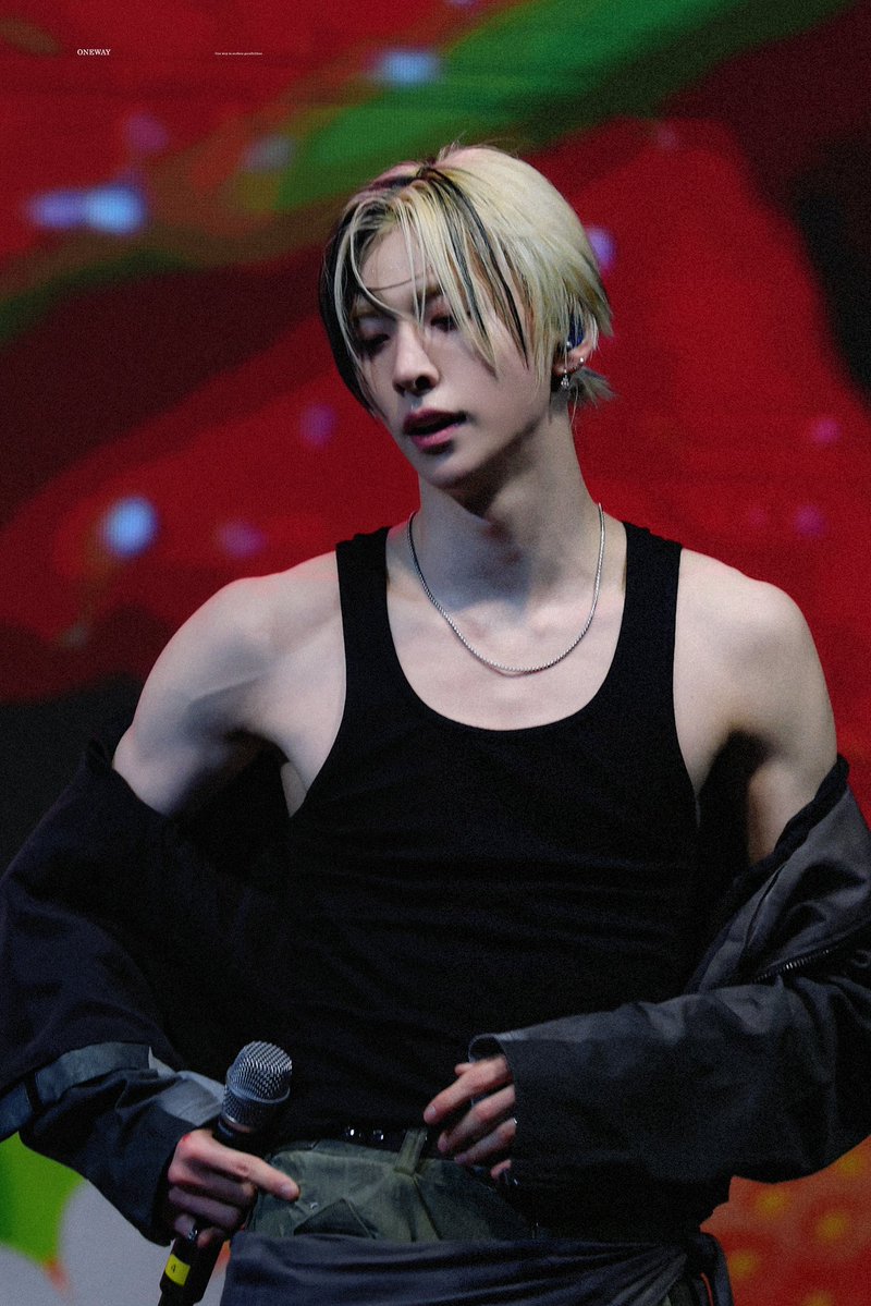 𝐎𝐍𝐄𝐖𝐀𝐘 tweet media