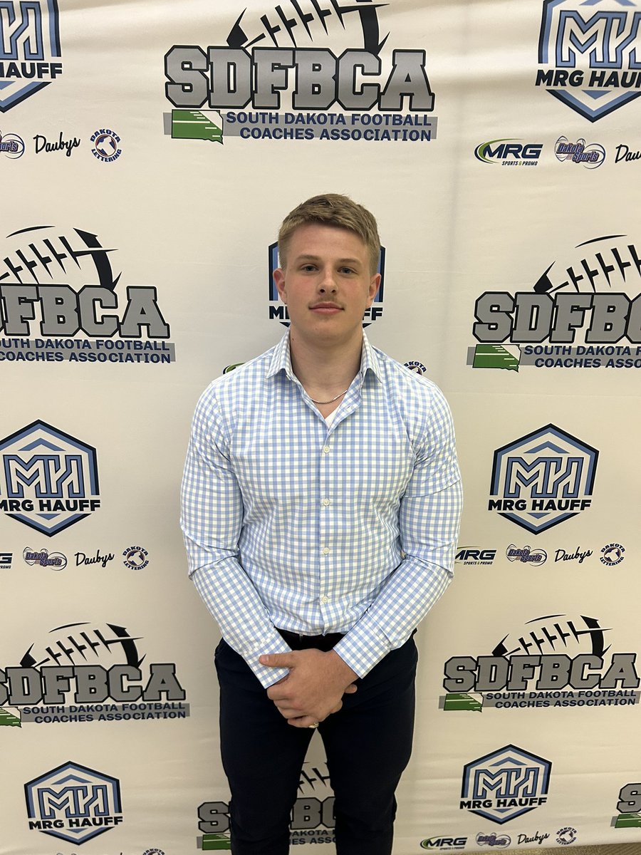sdfbca's tweet photo. Congrats to Jensen Pixler of Sioux Falls Christian named the SDFBCA Chad Greenway Linebacker of the Year! #SoDak https://t.co/MA70gtV9Nq