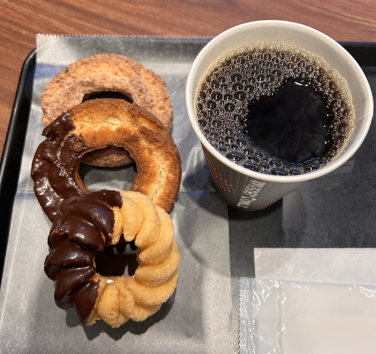 フェルディナン tweet media