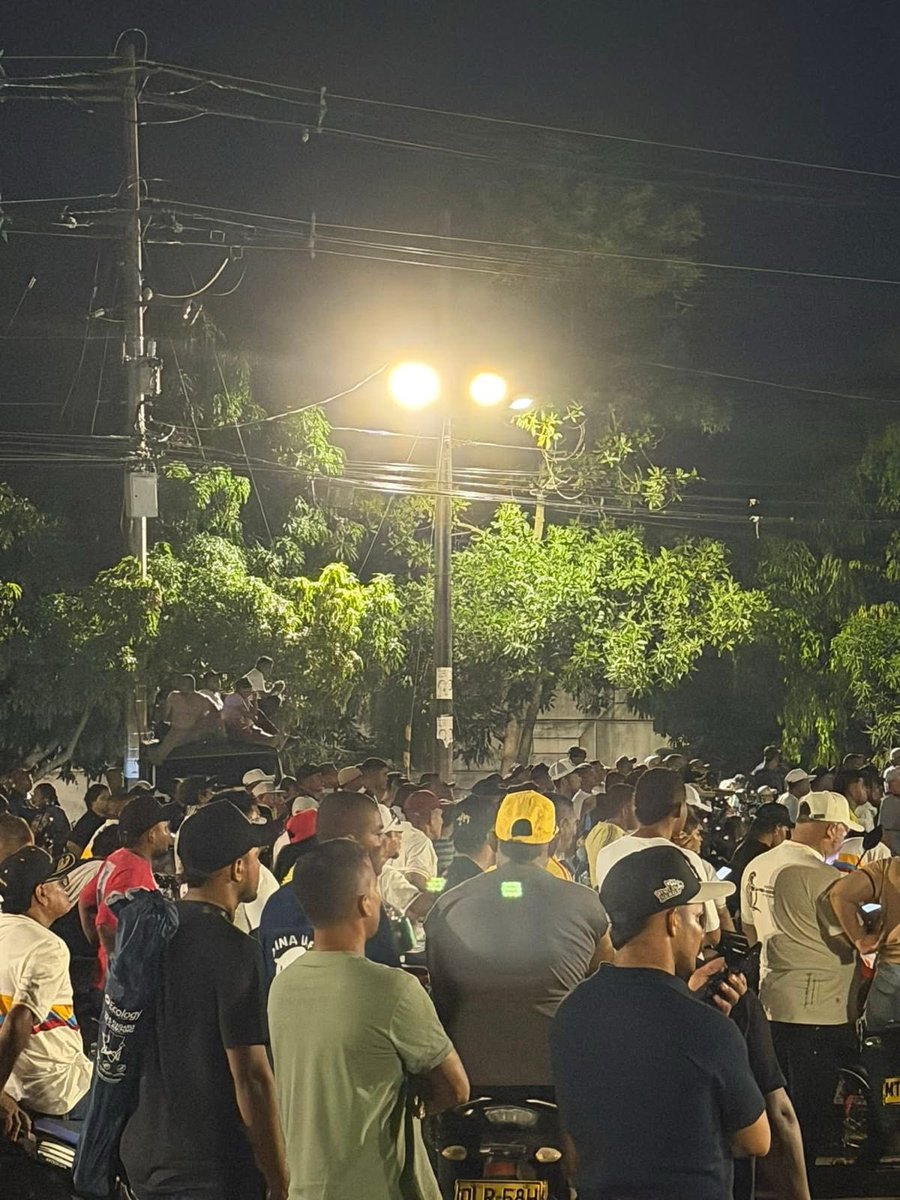 Kamelia Zuluaga tweet media