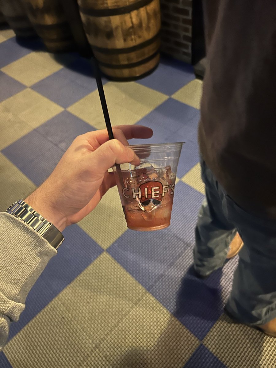 cedricbillman's tweet photo. Vodka cran in honor of Sunday tiger red. Get out of jail goat we need you in the masters #thatspornfella https://t.co/LVngprzNuz