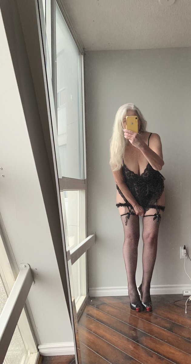 Christina🇨🇦 tweet media