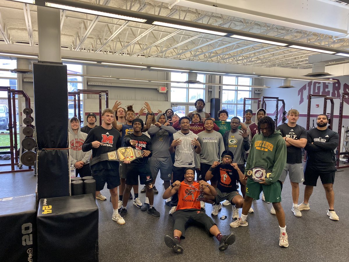 CvilleTigersFB's tweet photo. Repping our roots 🔥🔨

@grayson_fb
@bryanstationfb
@RHS_WarriorsFB
@FCFlyerFootball
@PCHS_Firebirds
@JPIIKnightsFB
@ParkviewFB
@StXTigersFB
@LaVergne_FB
@SGHSAthletics
@GoNewAlbany
@MCFootballCoach
@Newtonboyz_Rams
@StewartsCreekFB
@GHSWaveFootball
@MeadeFB
@TrinityHSFB https://t.co/HybHJLg9VF