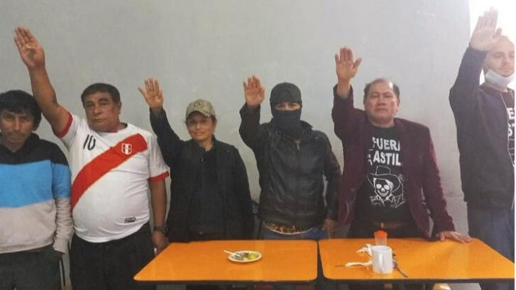Santitos84's tweet photo. @FuerzaPopular__ jajajajajajajajajajajajajajajajajajajajajajajajajajajajajajajajajajajajajajajajajajajajajajajajajajajajajajajajajajajajajajajajajajajajajajajajajajajajajajajajajajajajajajajajajaja, con su banda de delincuentes? #laPestilencia jajajaja que te crea tu abuela https://t.co/sPM9lGK8fM