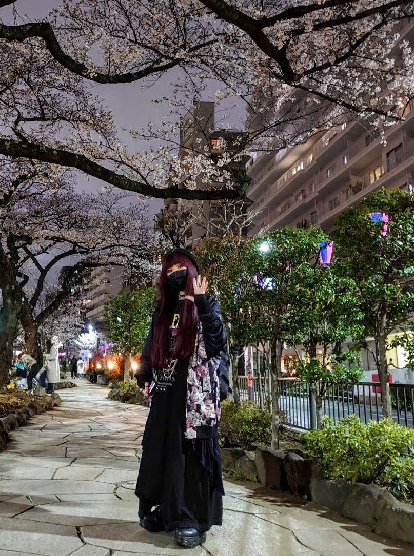 ✝️山田玲子✝️ロックな古本屋ブンケンロックサイド✝️黒服メタラー tweet media