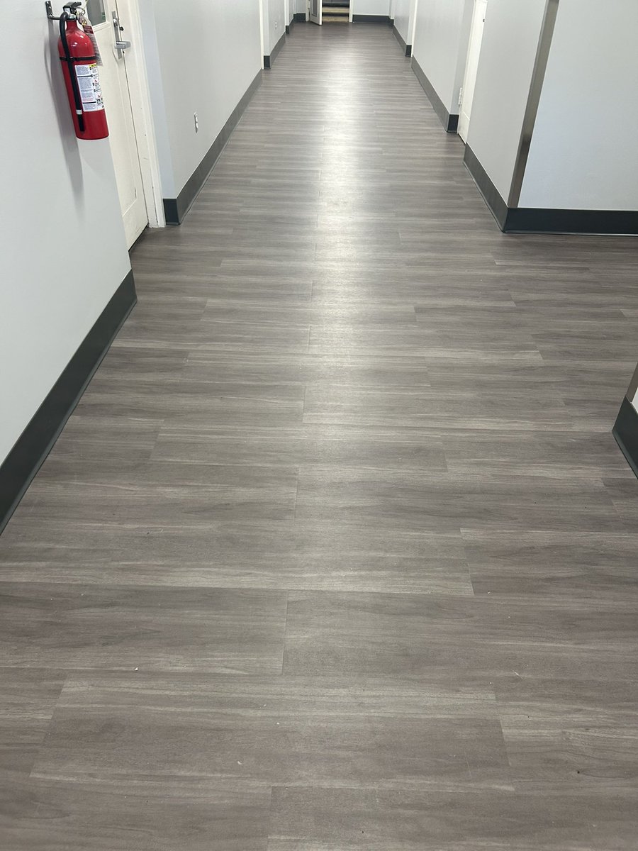 tcwall45's tweet image. Let’s wind down the work week with @InterfaceInc! 

Studio Set - Titanium 

#finallyfriday @lori_bailey