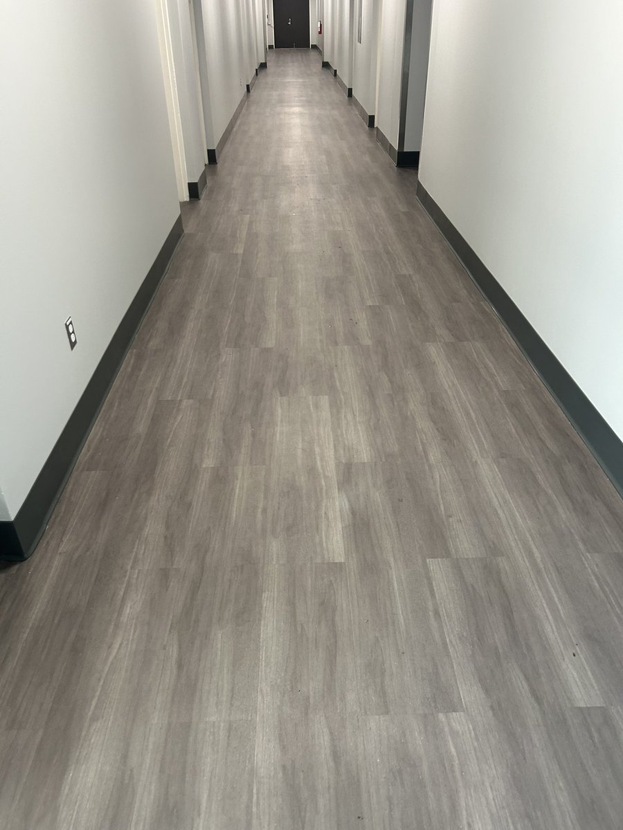 tcwall45's tweet image. Let’s wind down the work week with @InterfaceInc! 

Studio Set - Titanium 

#finallyfriday @lori_bailey