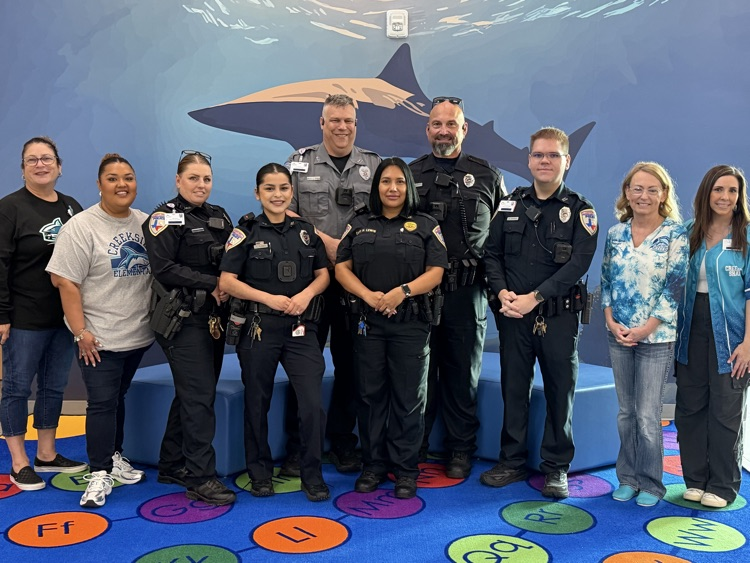 CreeksideESCC's tweet photo. Thank you to the officers from CCISD's police department for coming to greet our Sharks this morning! https://t.co/VteZpdfecS
