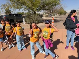 HHeights_ES's tweet image. Big smiles, lots of steps, and unforgettable memories! 😊 Our 2nd graders had an amazing adventure at the El Paso Zoo today. #BestDayEver #TeamSISD #ThrivingAtTheHive