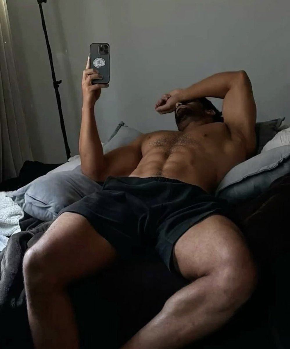 Post morning workout‼️😎

PRO-TIP ALPHAS‼️ lie in your nest after working up a sweat to throughly scent it 😉 your mate will be drooling 👍🤤