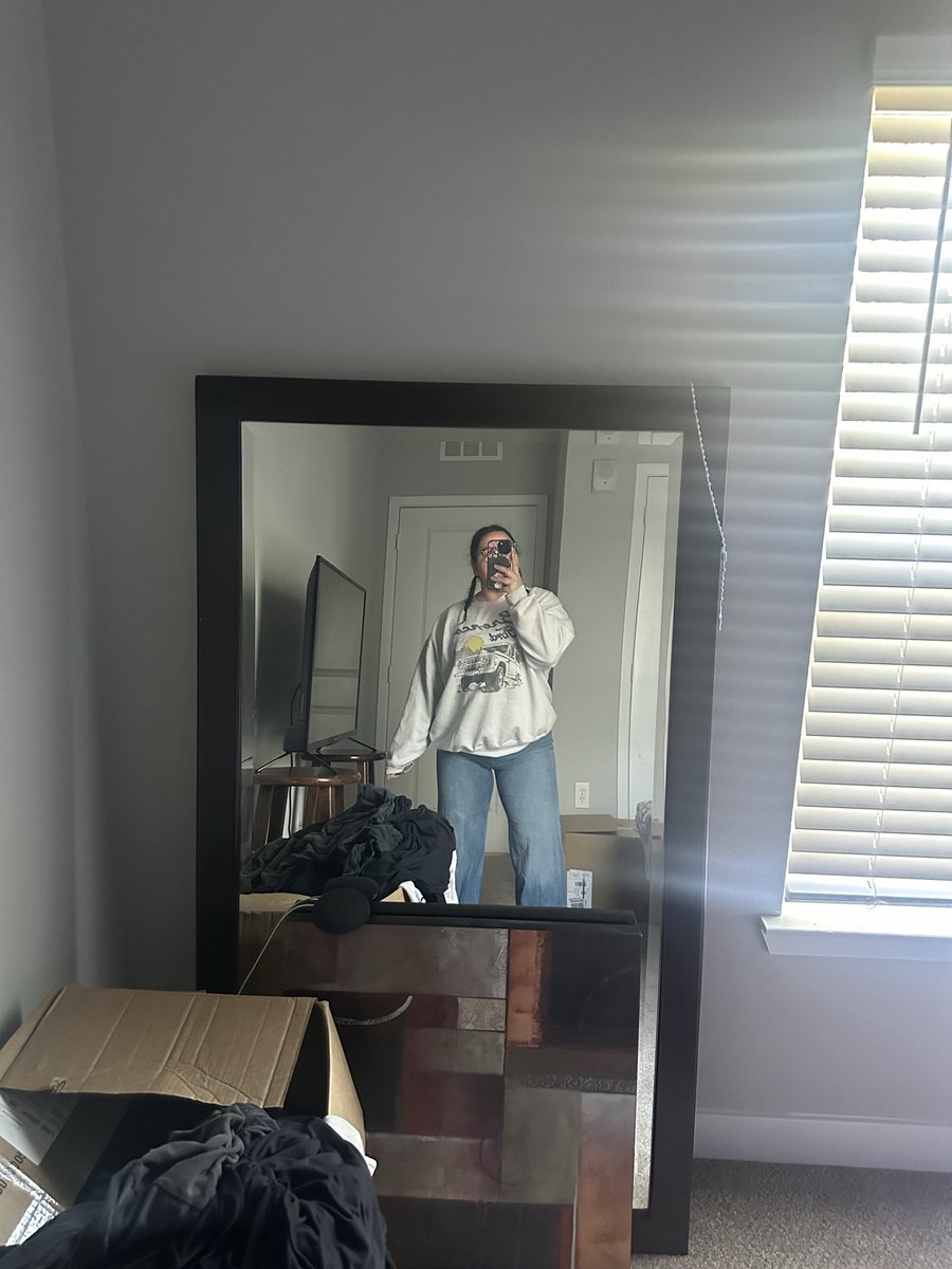 Queenyeli tweet media