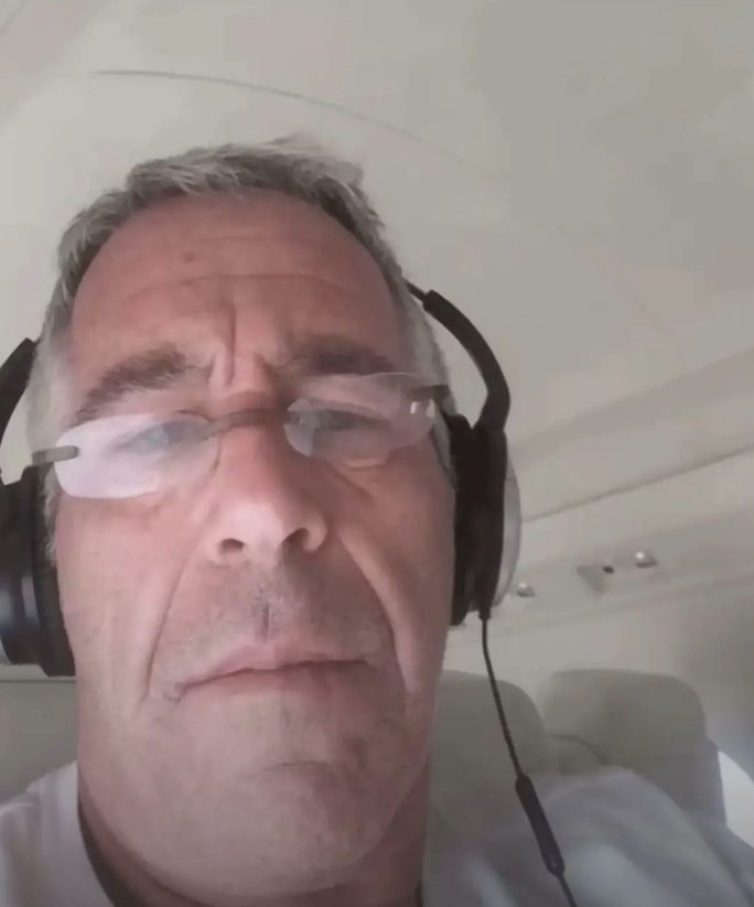 Leachy ☠️ tweet media