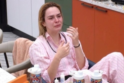 j̶ ̶u̶ ̶l̶ ̶i̶ ̶a̶ = tweet media