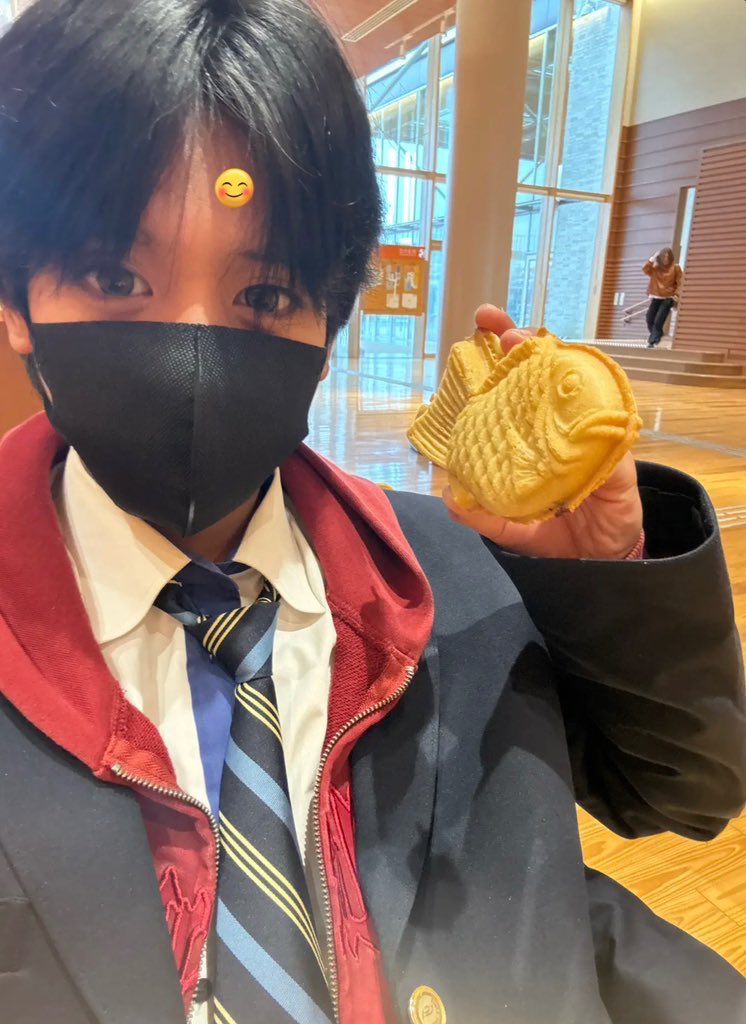 成菌 tweet media