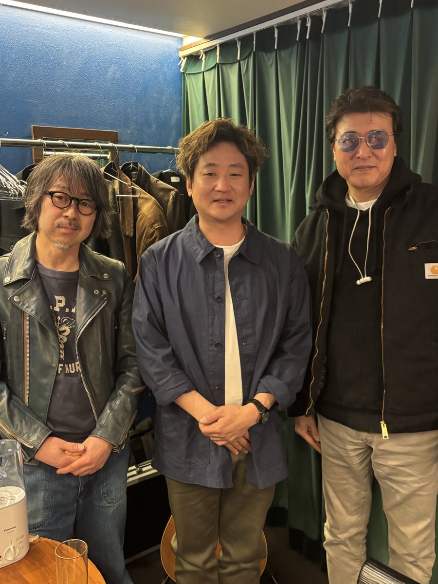 田内洵也くんアコースティックライブへ♪
久々東京でのライブは、なかなか一緒に来れなかった田内くんが大ファンの豊原功補さんと😊
何か一緒に出来たら良いねー❣️

ツアー重ねる毎に歌もギターも上手くなってるし、最高の音響で素晴らしかった♪

#田内洵也 
#豊原功補 
#jzbrat 
#martin 
#gibson