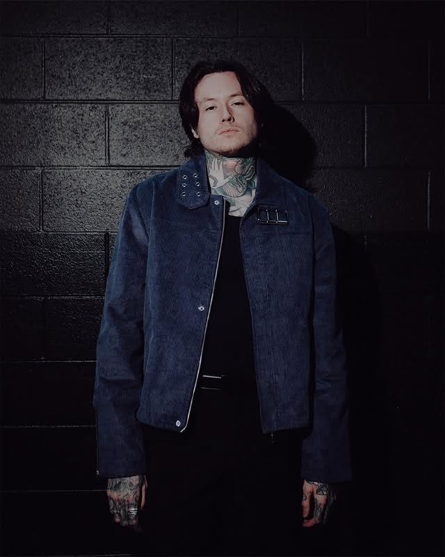 mek⁷👻 tweet media