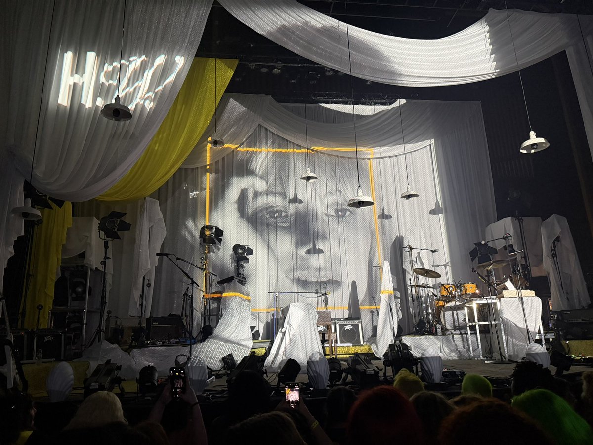 Paramore Tour Updates tweet media