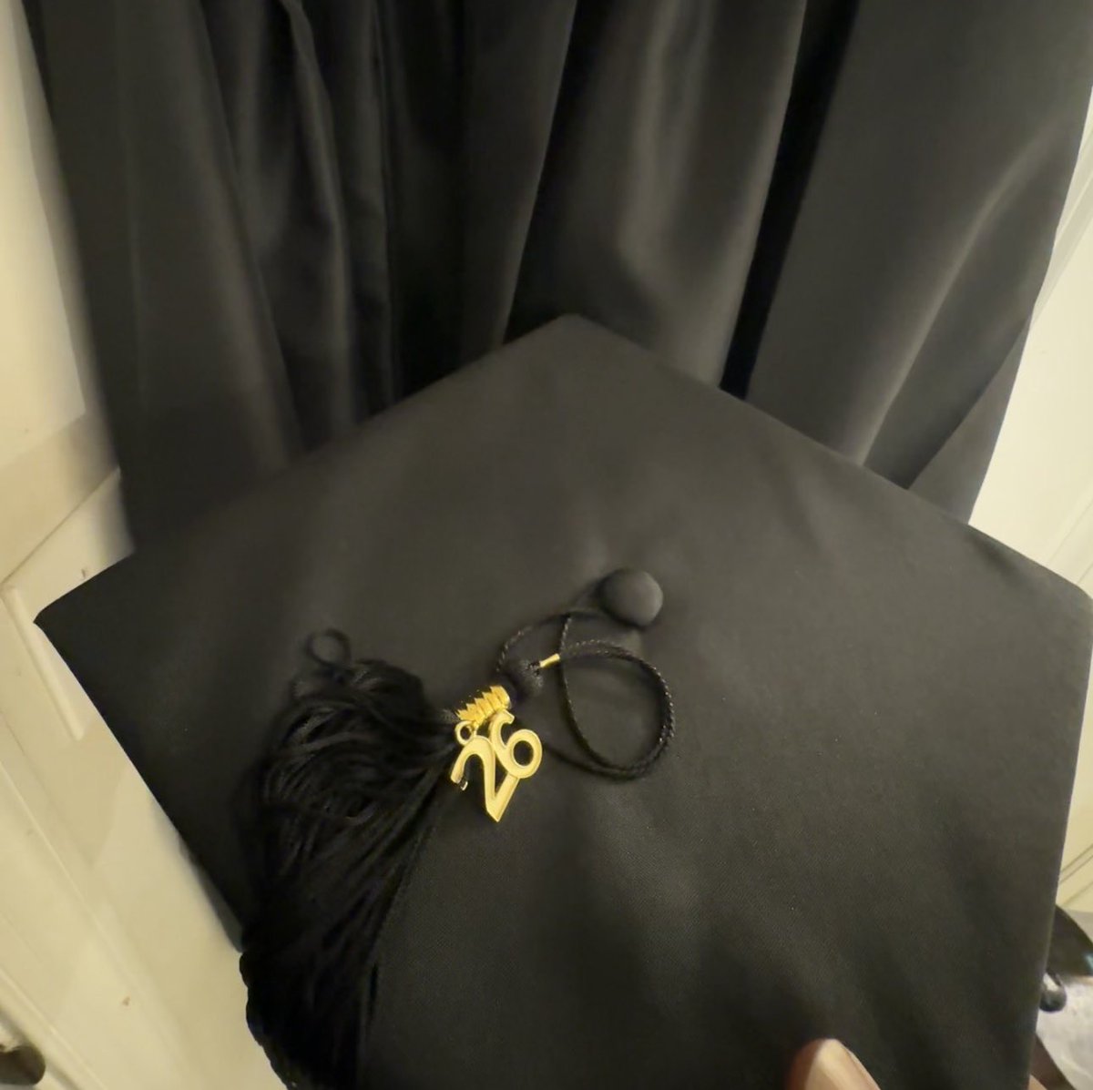 Vada Fly tweet media