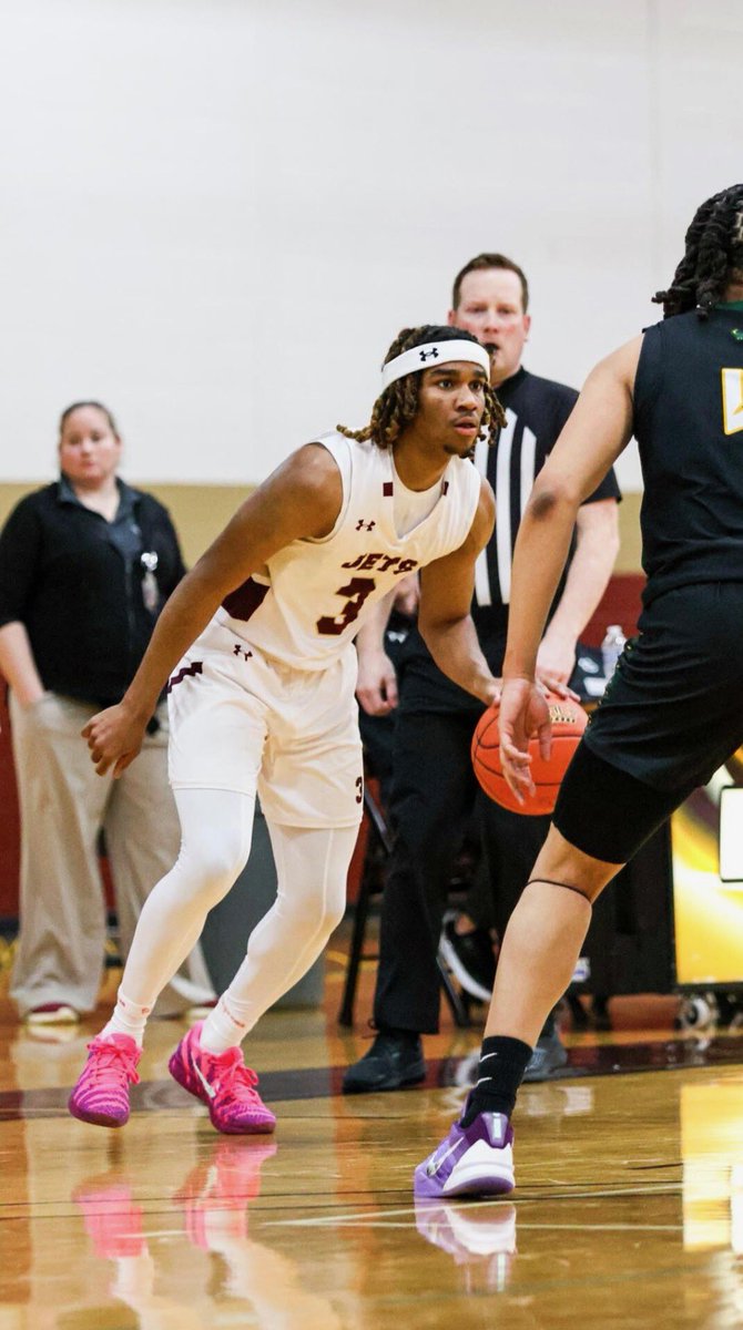 PFB_EliteLV's tweet photo. 🚨Four Year Coaches🚨
Emanuel Custard @ecustard3 
– Jackson College

6’2” 180lbs SO PG 
8.2ppg
4rpg
4ast 

Top Performances:
Vs Macomb –20pts, 4ast, 4reb, 1stl
Vs Oakland – 12pts, 8ast, 9reb, 3stl
Vs Olivet – 15pts, 3ast, 3reb
Vs Glen Oaks – 13pts, 6ast, 6reb

#JUCOPRODUCT https://t.co/LoJpBaFX8O