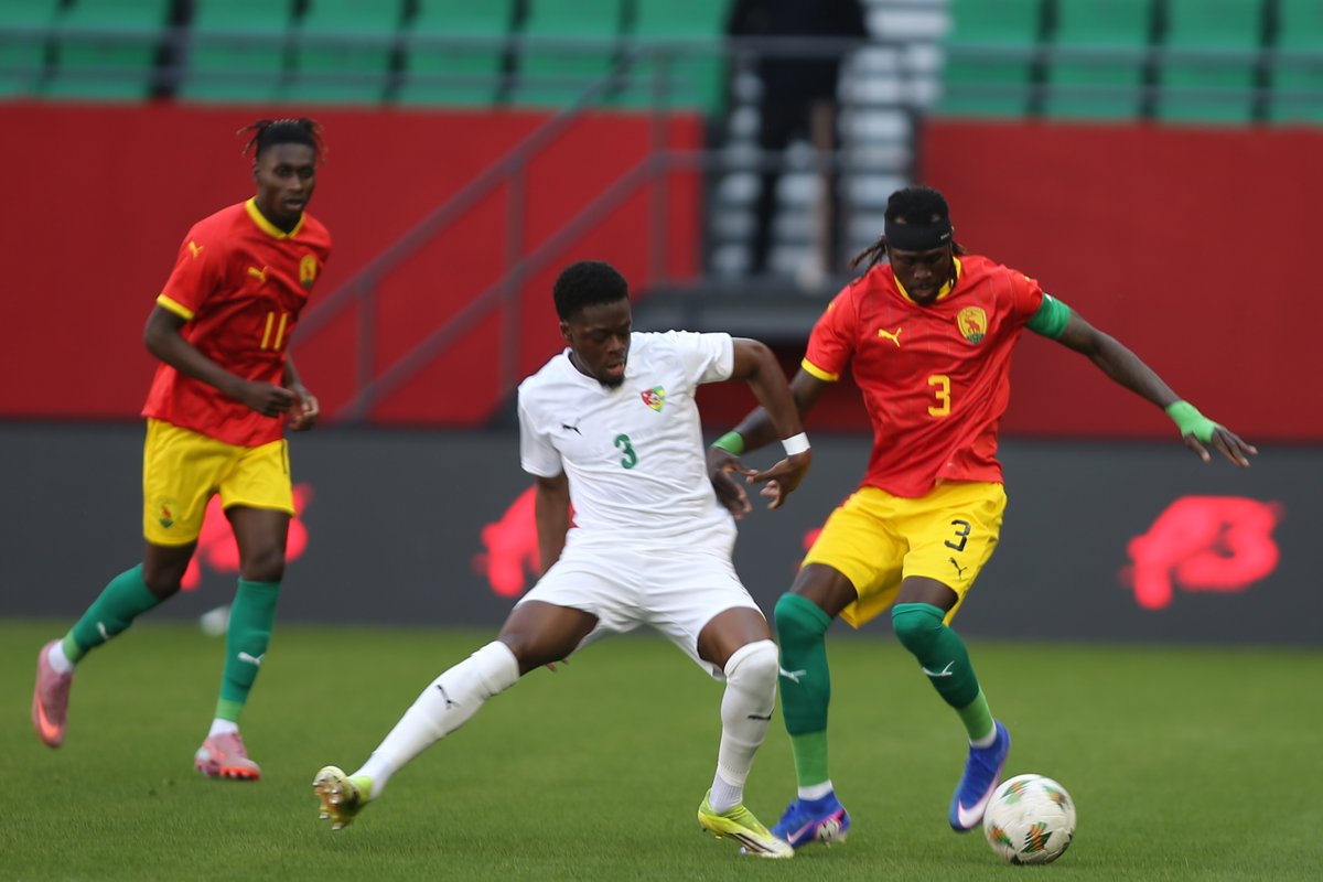 FtfTogolaise's tweet photo. Match amical international |  Le Togo et la Guinée se neutralisent (2-2)

En savoir plus ➡️ https://t.co/QcnL8ZBRfu https://t.co/ouPzSmreTZ
